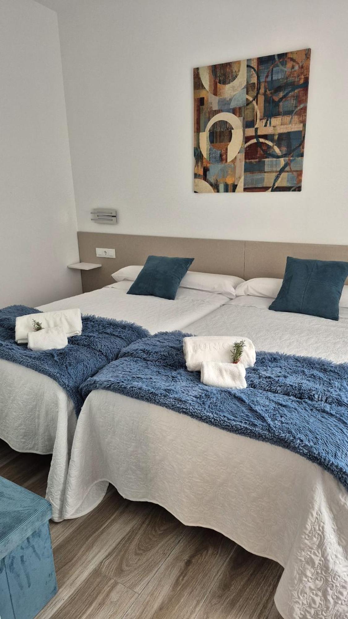 Tres Torres Apartamento Turistico Almoharin Екстер'єр фото